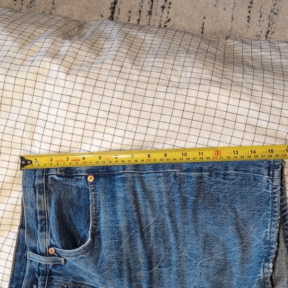 Levi's 501 mid thigh short - Picture 9 of 10